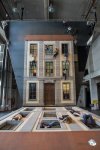 Die "Berlin Facade" animiert die Besucher, Teil des Kunstwerkes zu werden. (Foto: Eric)