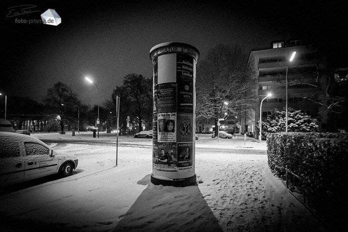Silent Empty Winter Night - Litfaßsäule am St.-Martins-Platz (Foto: Eric Paul)