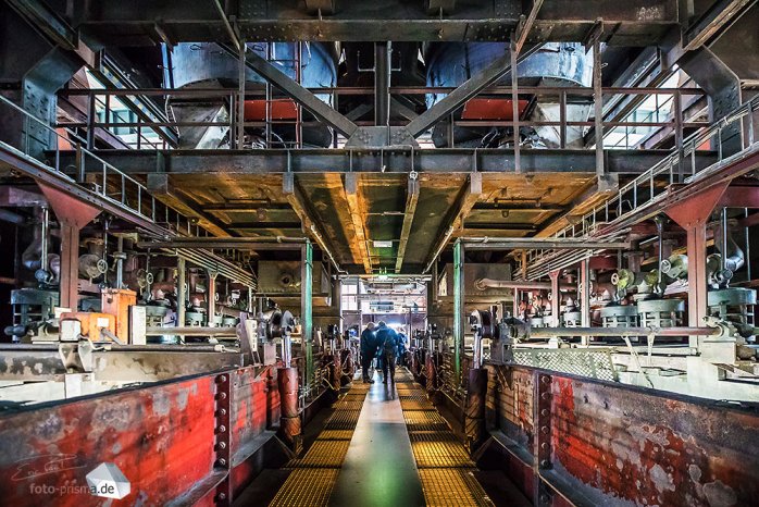 Das Innere der Zeche Zollverein beeindruckt mit technischem Charme. (Foto: Eric Paul)
